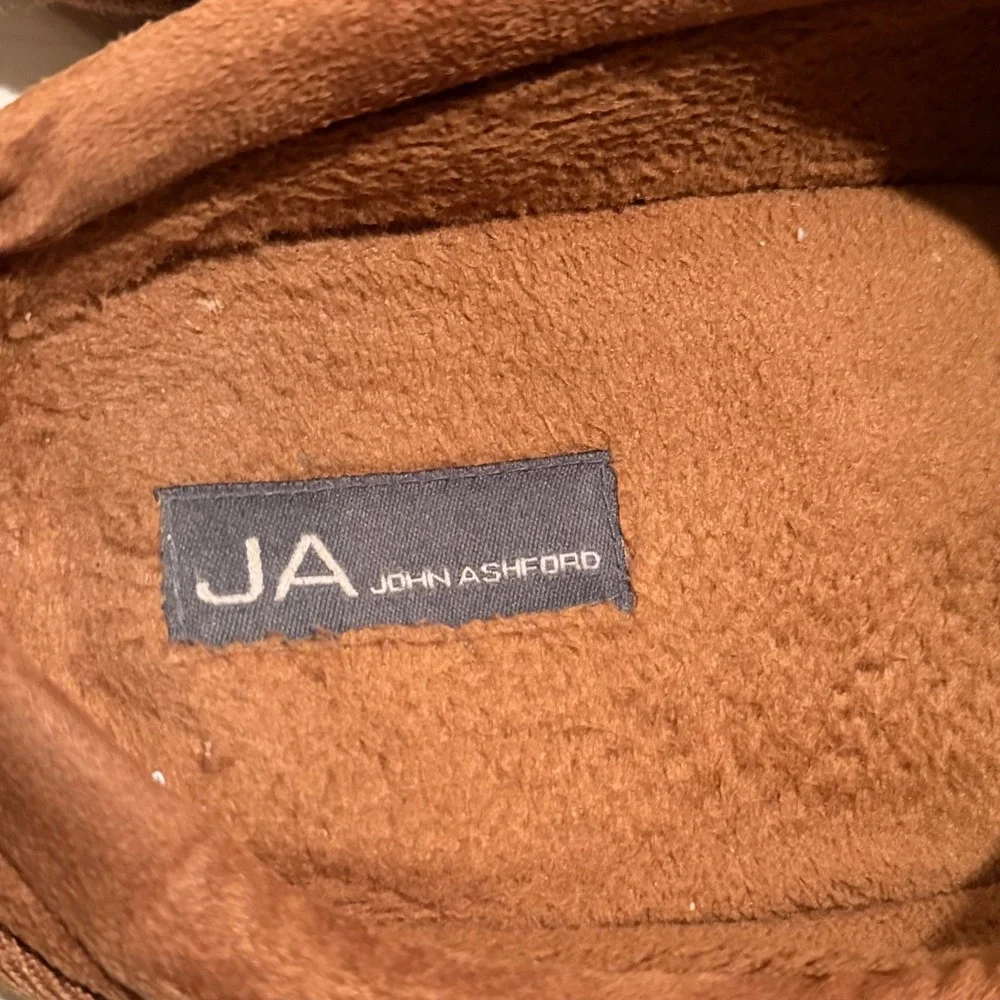 John Ashford Men's Tan Suede Moccasin Slippers XL 11-12‎ Plush Comfort